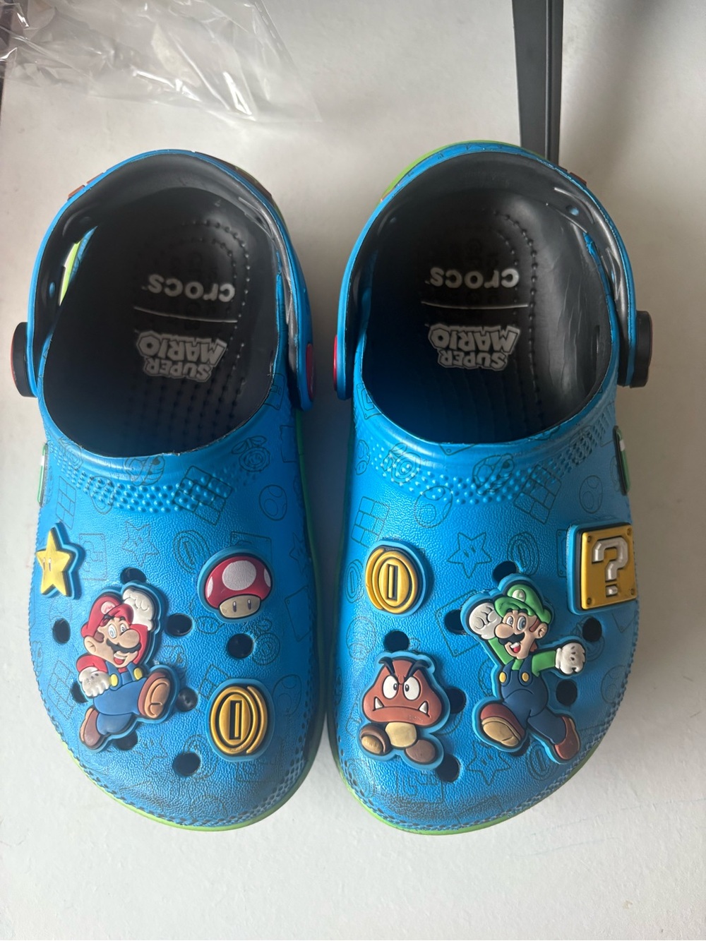 Super Mario crocs